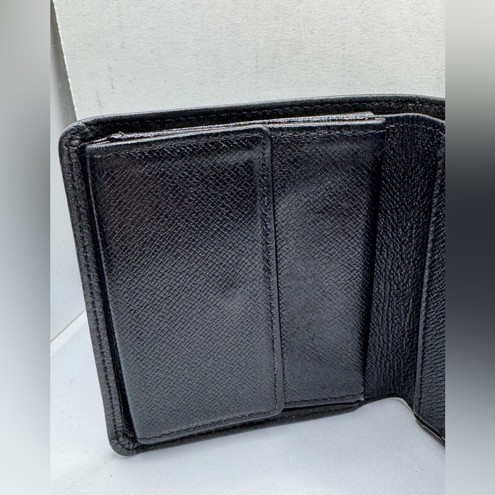 LOUIS VUITTON Black Taiga Porte Billets 3 Cartes Credit Wallet - Picture 9 of 16